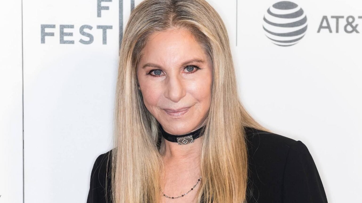Barbra Streisand Slams a ‘Humiliated Trump’ for Closing Kennedy Center After Losing Name Feud