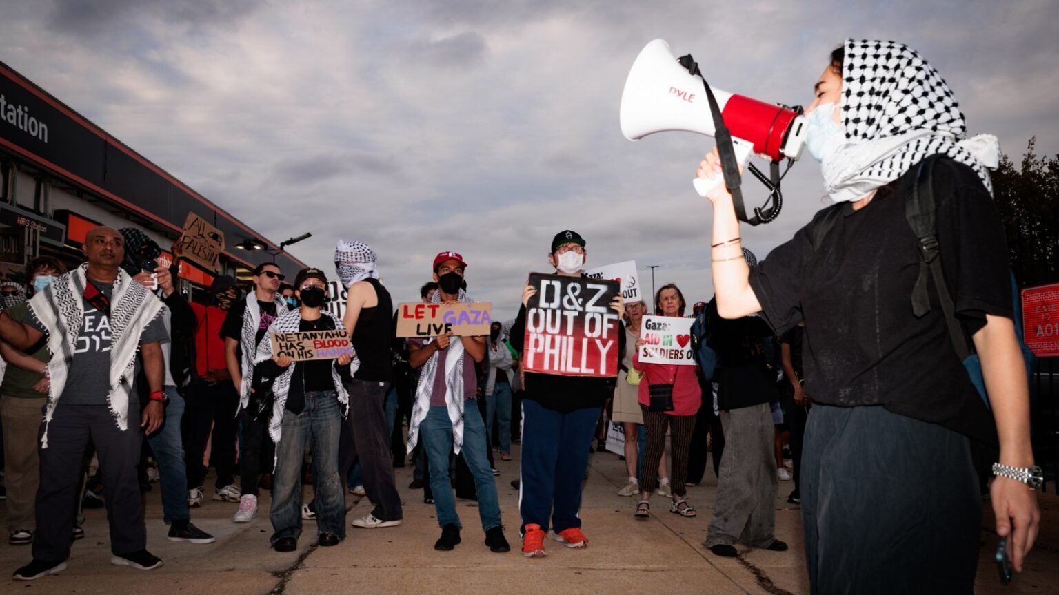 Inside the Fear, Anger, and Hope at Ed Sheeran’s Philadelphia Concert