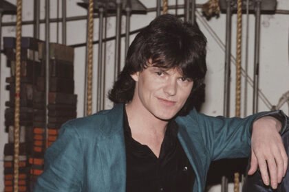 Pete Byrne, Naked Eyes Vocalist Who Sang ‘Always Something There to Remind Me,’ Dies at 74