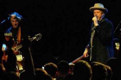 Robert Earl Keen’s Longtime Guitarist Received an ALS Diagnosis. Texas Music Is Rallying