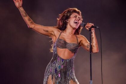 Here’s Where You Can Still Find Tickets to Miley: Bass Persuades — Live at the Hollywood Bowl Online