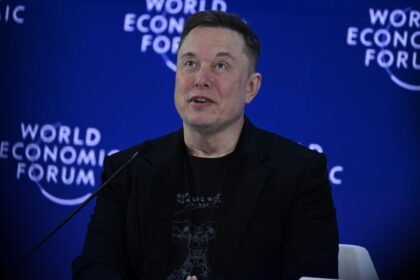 Elon Musk Is in the Business of Selling Dreams in Trailer for New Doc