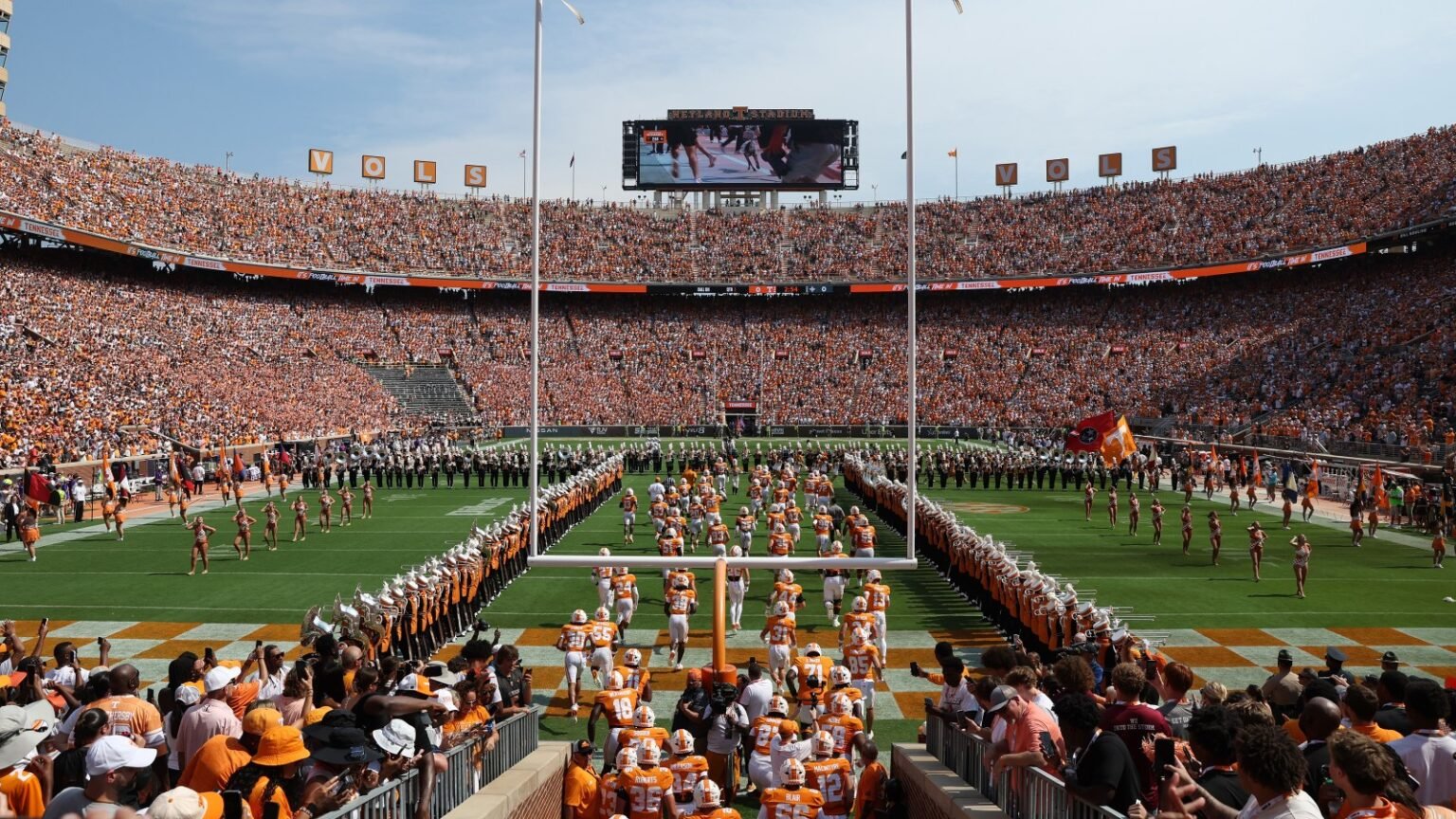 Where to Watch Texas vs. Tennessee NCAA Football Game Online for Free