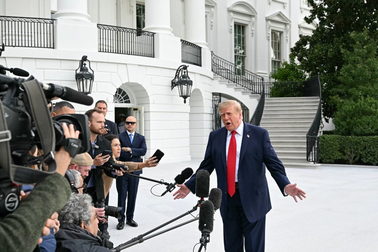 Trump tells female reporter to be ‘quiet’ and slams Obama’s claim that a world run by women would be better as ‘ridiculous’