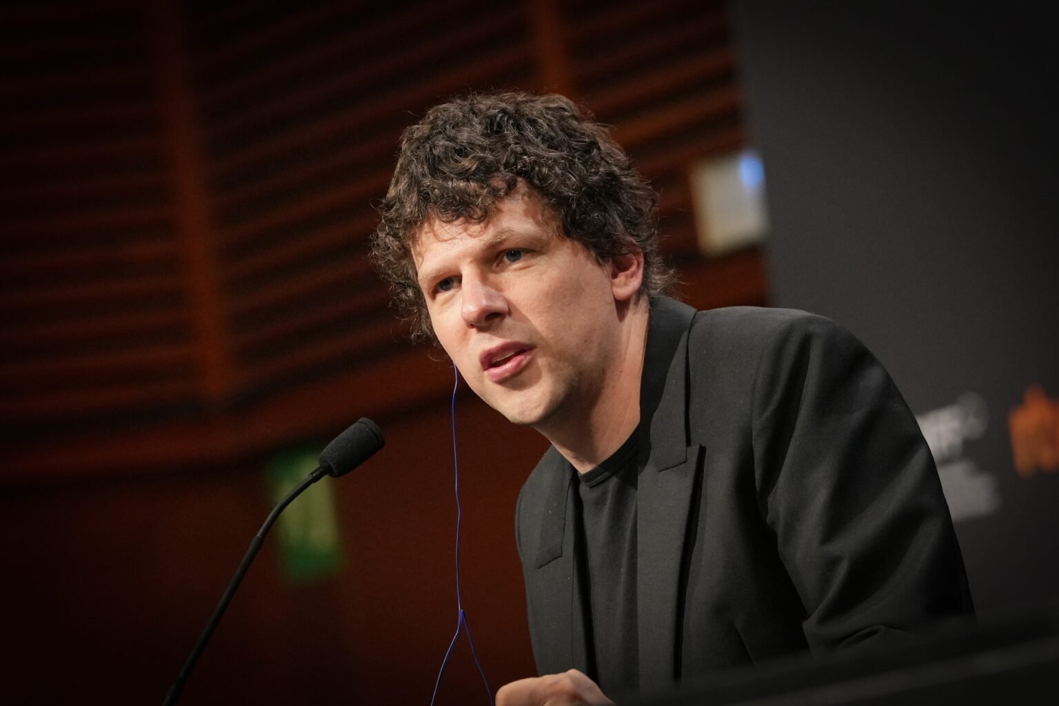 Jesse Eisenberg on ‘The Debut’ and How Community Theater Saved Him as a ‘Shy’ Child Who Was ‘Made Fun of in School’: ‘Suddenly Everyone Was So Nice’