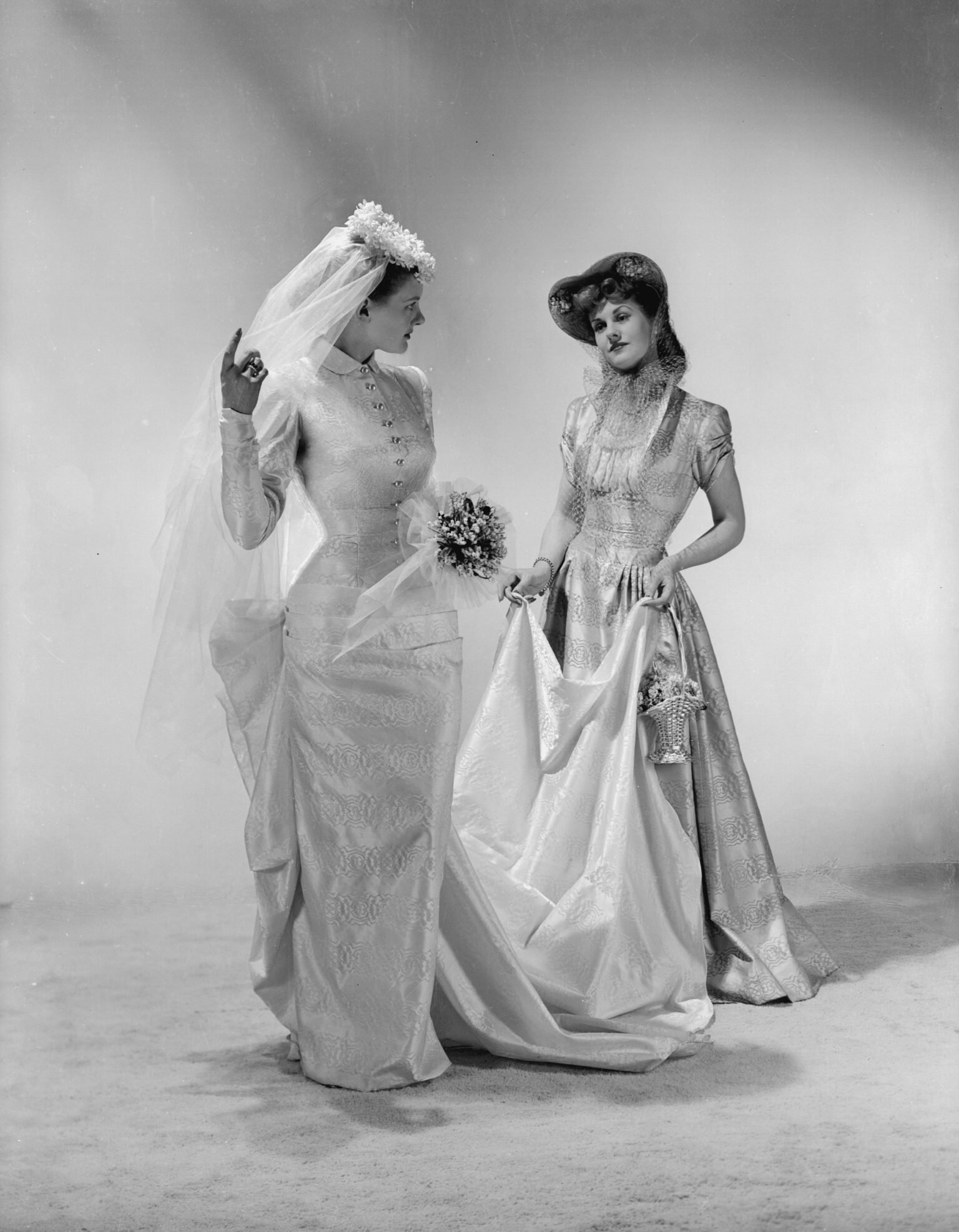 Wedding Dress Bustles: The Best Types to Shorten Your Train