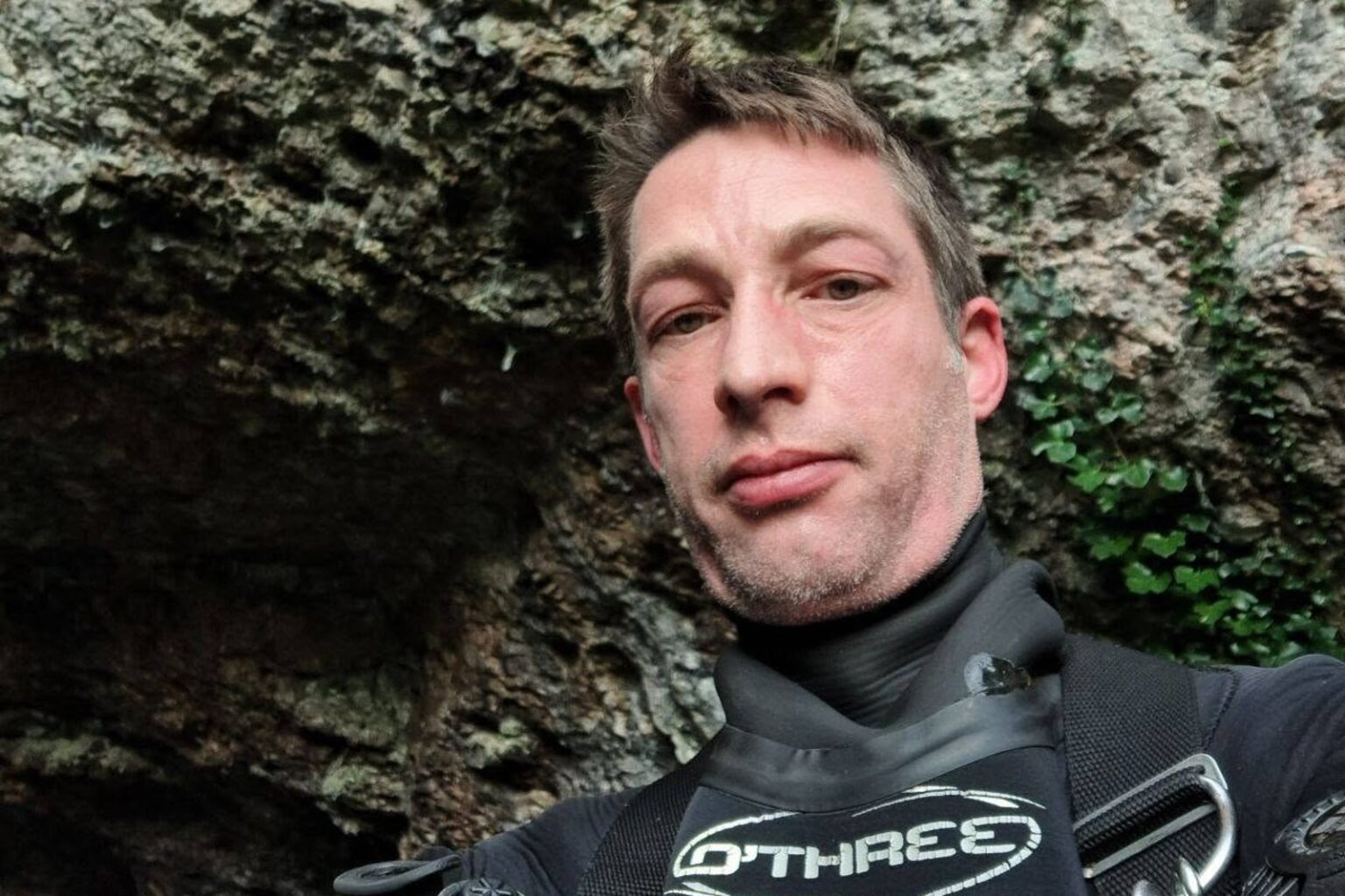 Tributes pour in after British diver found dead in underwater cave