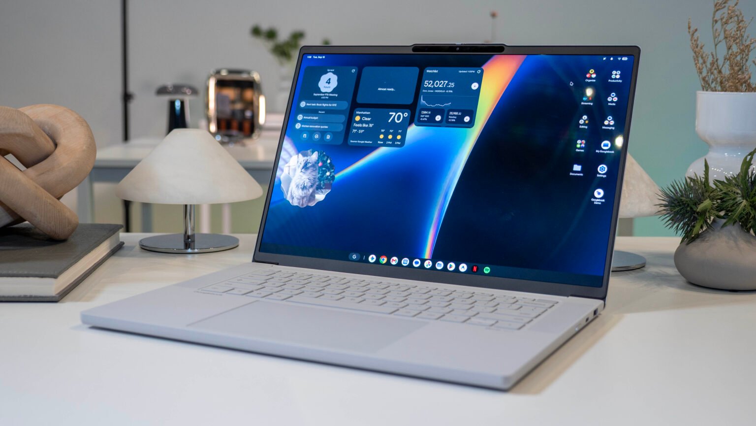 The First Googlebooks Are Here, and They’re Everything I Need in a Laptop