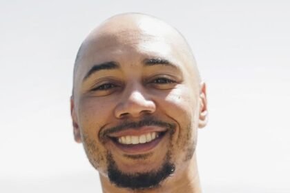 Los Angeles Dodgers’ Mookie Betts signs with 3 Arts Sports and Sanders Sports & Entertainment