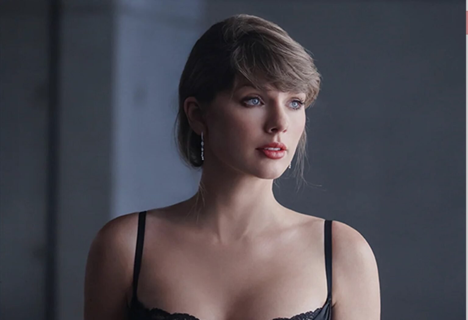 Taylor Swift Announces ‘The Life of a Showgirl: The Encore’ Album With Four New Songs