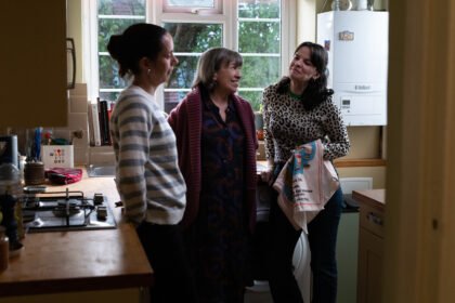 Mike Leigh’s ‘Tender Loving Care’ Wins Big at San Sebastián, as ‘La Bola Negra’ and ‘NAZA’ Take Audience Awards