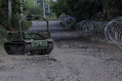 Robots make combat airdrops, clear mines as Ukraine defeats Russian pincer