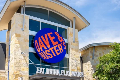 Dave & Buster’s shakes up agencies amid bid to rebuild brand relevance