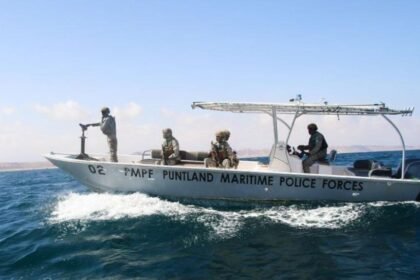 Somali pirates killed oil tanker crew before rescue, official tells BBC