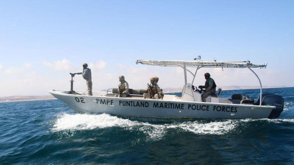 Somali pirates killed oil tanker crew before rescue - official tells BBC