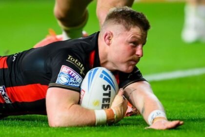 Warrington edge past Leeds to reach Grand Final