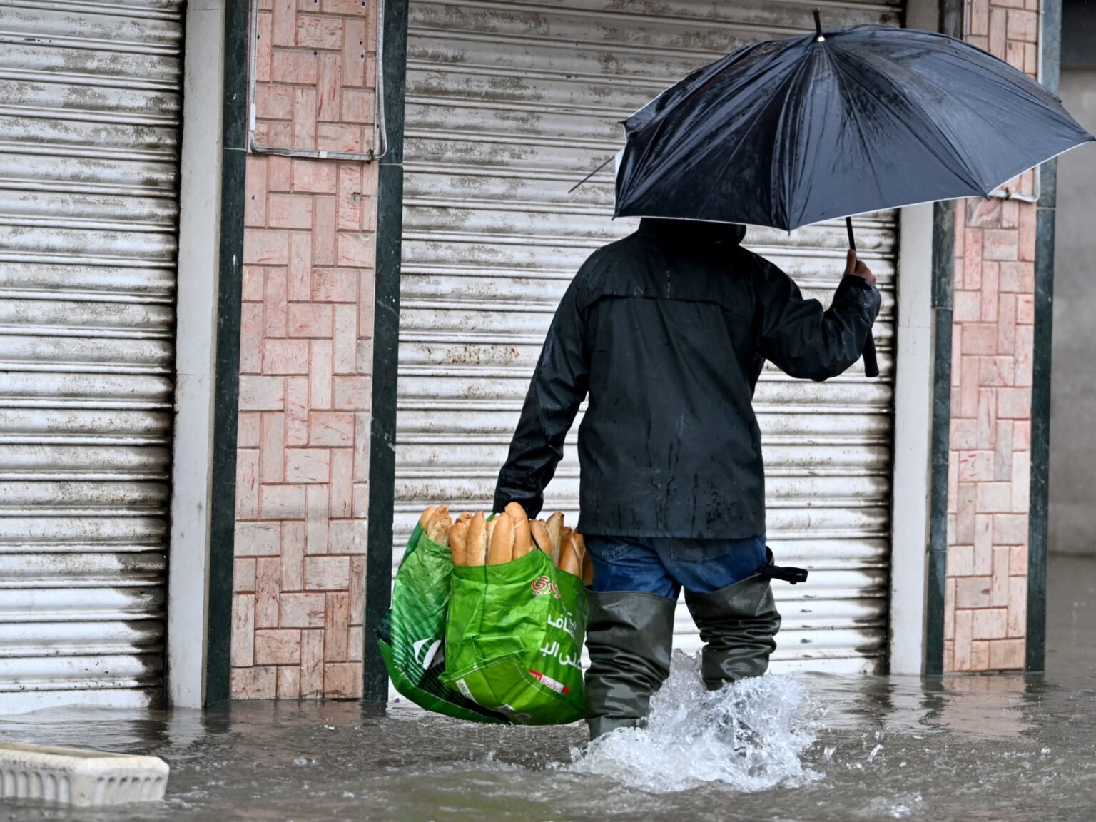 Tunisia floods disrupt capital as heavy rain traps motorists and residents