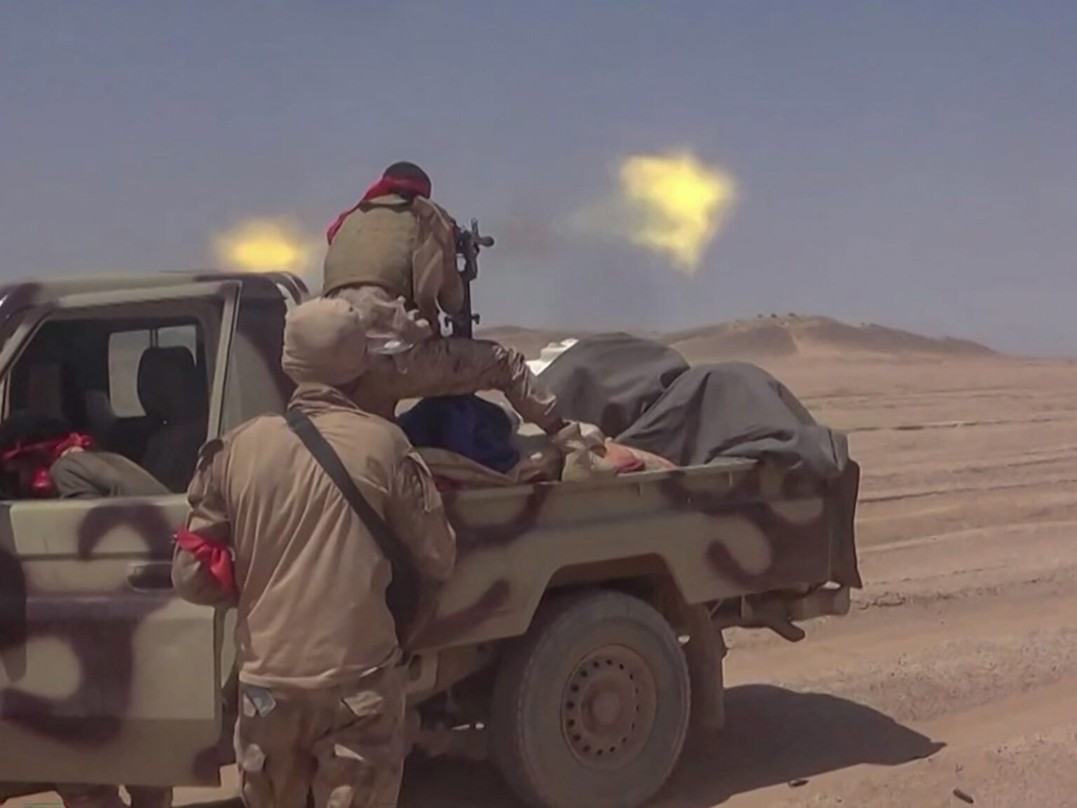 Yemeni government in military and diplomatic push to reverse Houthi gains