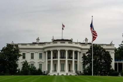 3 news outlets seek extension of ban on their being blocked from White House