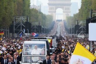 Pope Leo attracts 700,000 worshipers to Paris Mass in historic France visit