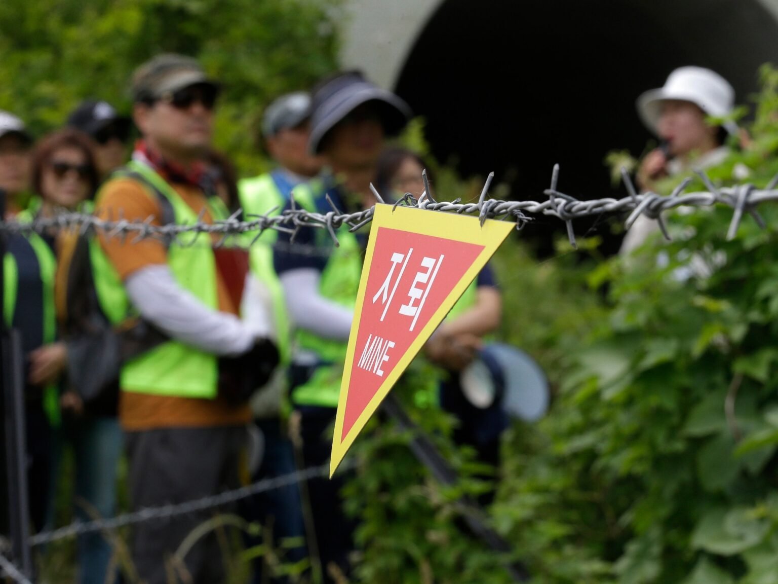Three South Korean officers wounded in border explosion