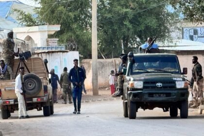Somali army clashes with local forces for control of Baidoa