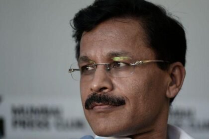 Why some Indian civil servants become heroes for doing their jobs