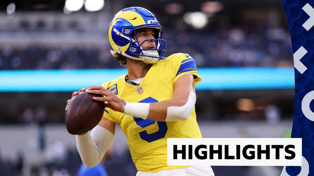 Stafford throws four touchdown passes in Rams win