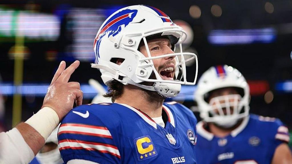 Allen stars as Bills open new stadium in style