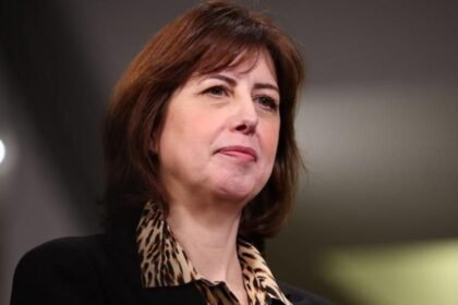 No 'switch' to stop small boats, Lucy Powell tells BBC