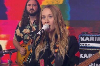 Saturday Sessions: Karina Rykman performs "Late Checkout"