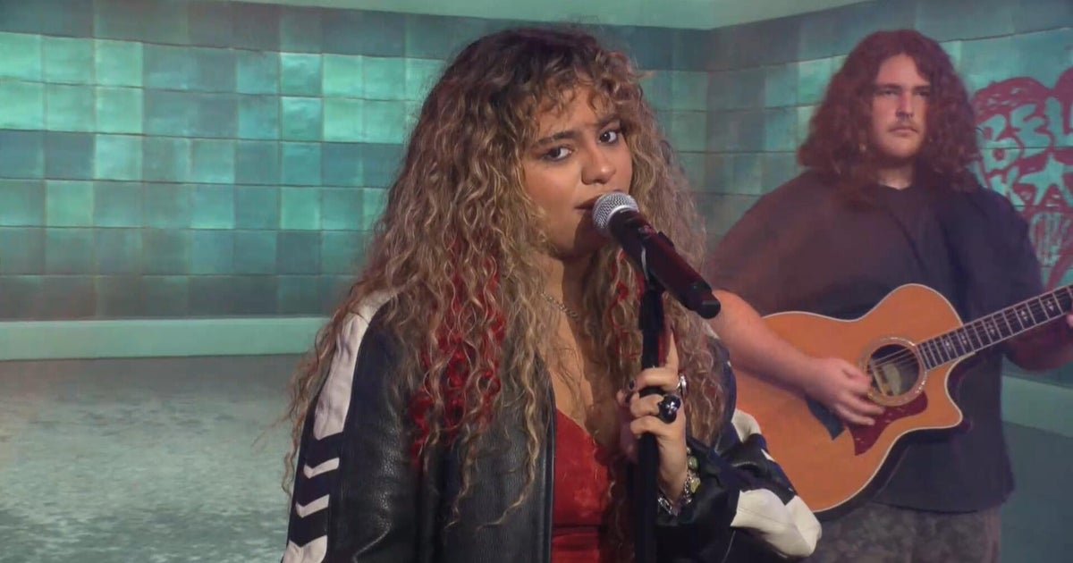Saturday Sessions: Bella Kay performs "iloveitiloveitiloveit"