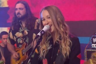 Saturday Sessions: Karina Rykman performs "Shoegaze Summer"