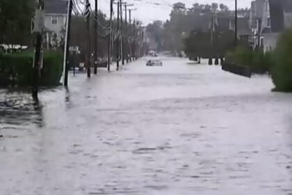 Cleanup underway after powerful nor'easter batters East Coast