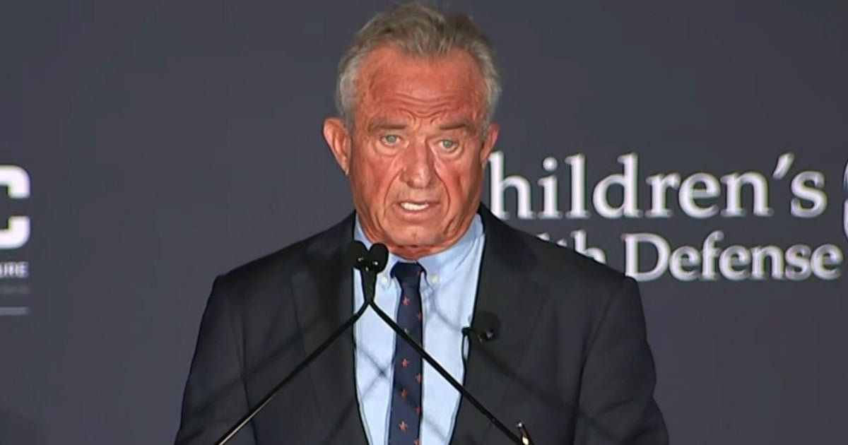 Doctor reacts after RFK Jr. tells anti-vax group they have "a friend at the White House"