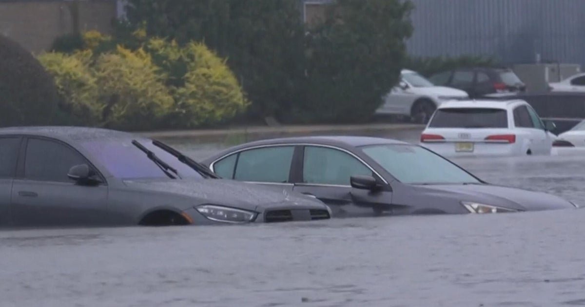 Eye Opener: Nor'easter batters East Coast with heavy winds and rain