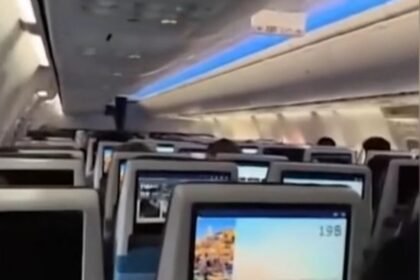 Latest on Flydubai flight to Israel where passenger says "co-pilot tried to murder pilot"