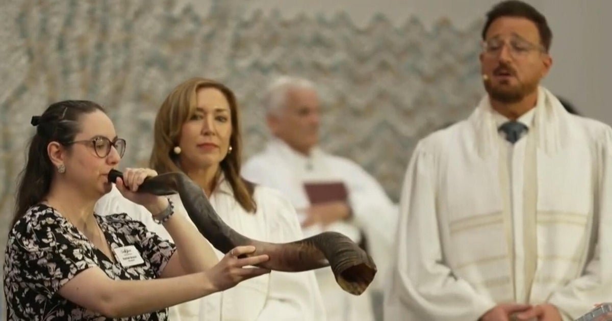 Michigan synagogue reopens 6 months after terror attack