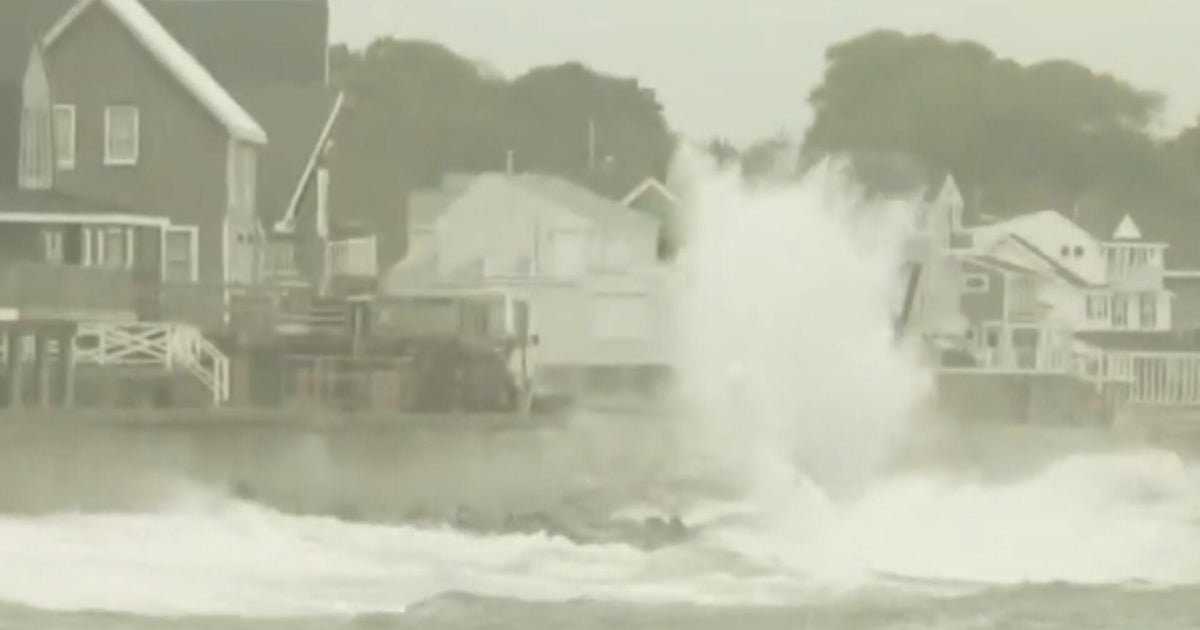 Nor'easter dumps rain on East Coast while Hurricane Nolo threatens Hawaii