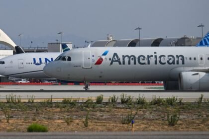 Thousands of flights canceled after FAA systems went down