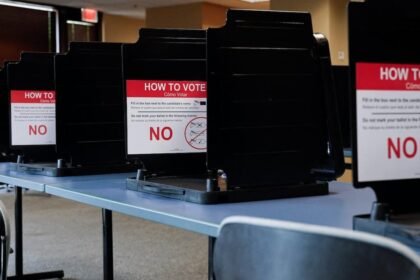 Top U.S. cyber agency lays out election security plan weeks before midterms
