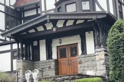Video shows string of text messages connected to alleged Cornell gang rape