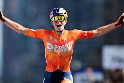 Vollering wins women's road race world title