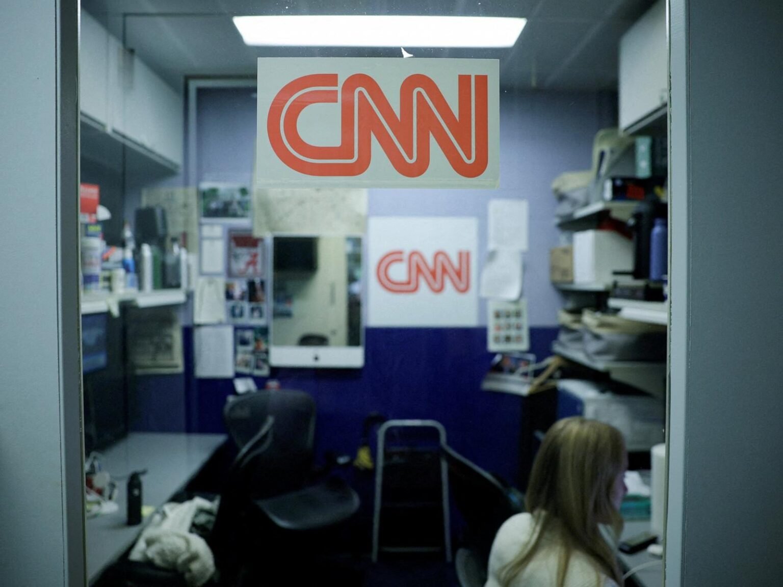 Judge orders White House to restore press passes for CNN, Politico and MS NOW