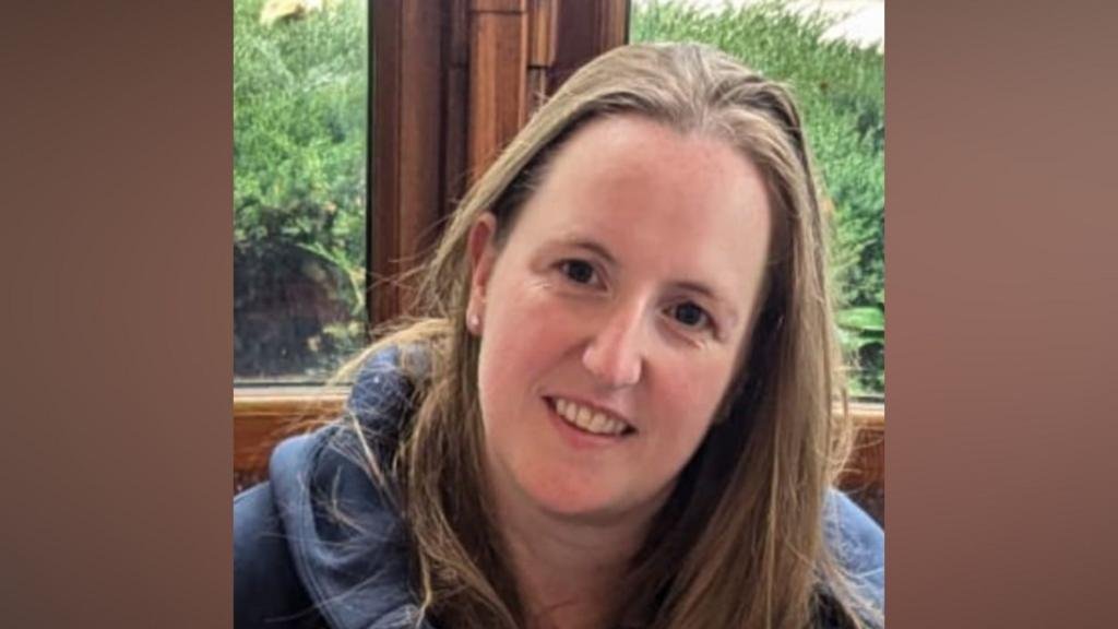 Woman, 40, dies in three-vehicle crash