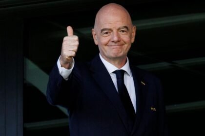 Infantino makes bigger cash pledge to Fifa members