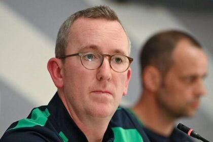 Republic of Ireland to wear black armbands for Israel game