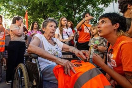 Evicted Spanish pensioner can move back home, lawyer says