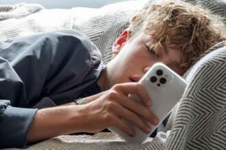 WhatsApp introduces optional parental controls for teenagers