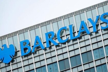 Barclays workers ask for more money to return to the office